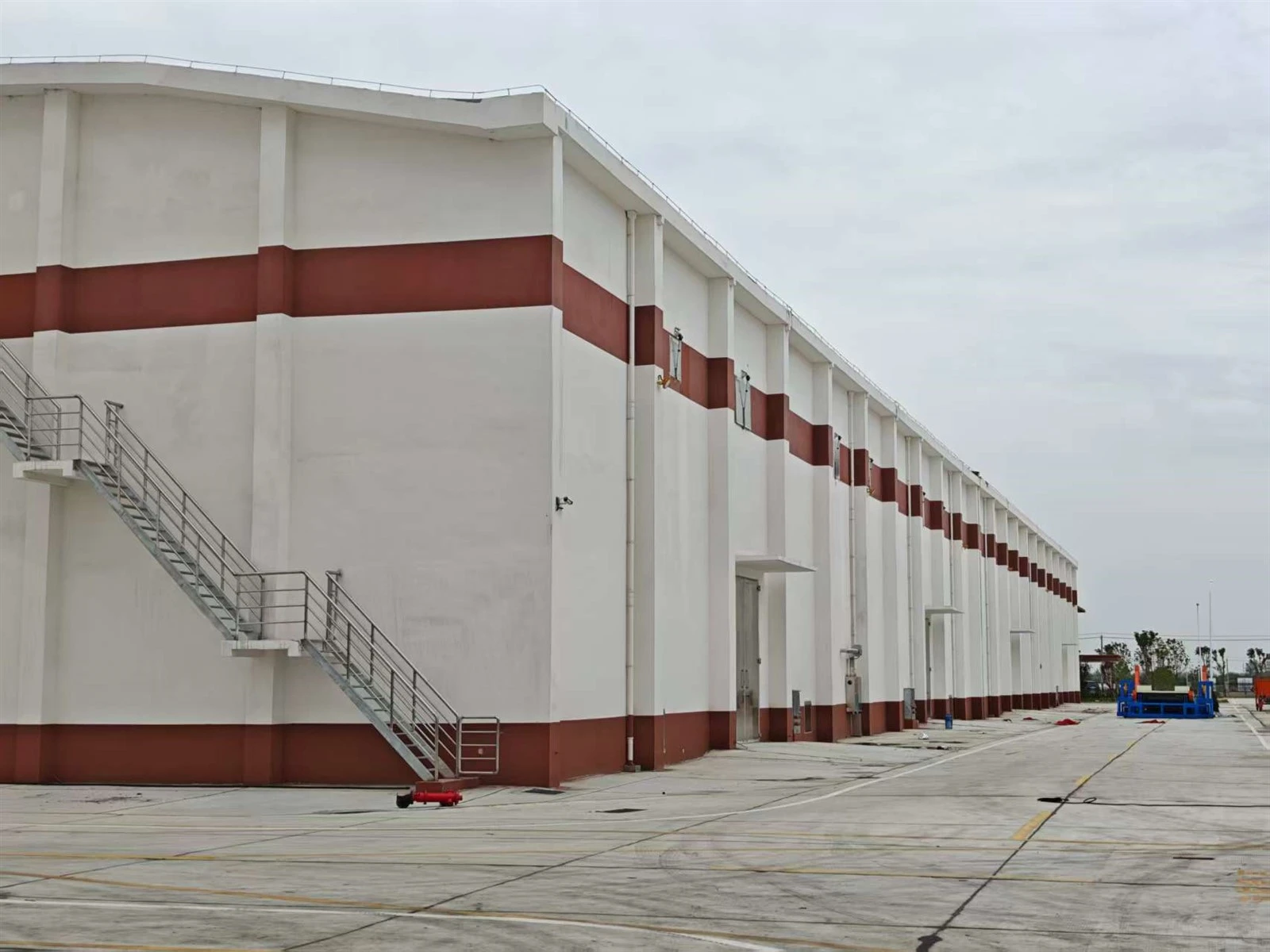 Grain condition monitoring system for flat-type grain warehouses Grain condition monitoring system for flat-type grain warehouses